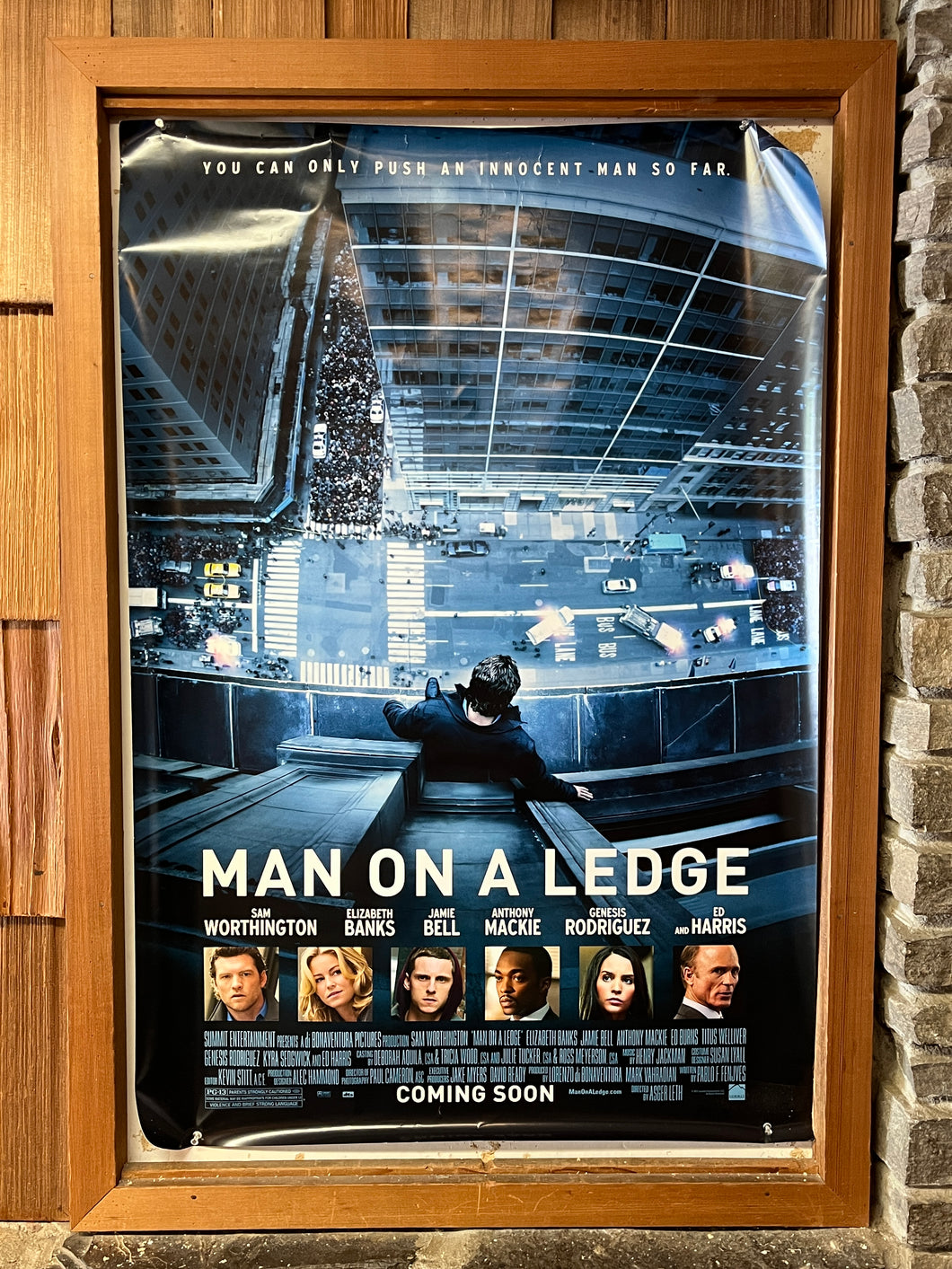 Man on a Ledge (2012)